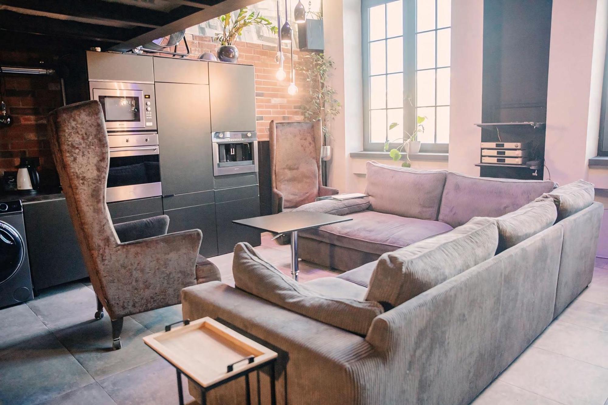 지라르도프 Loft Przedzalnia 아파트 외부 사진